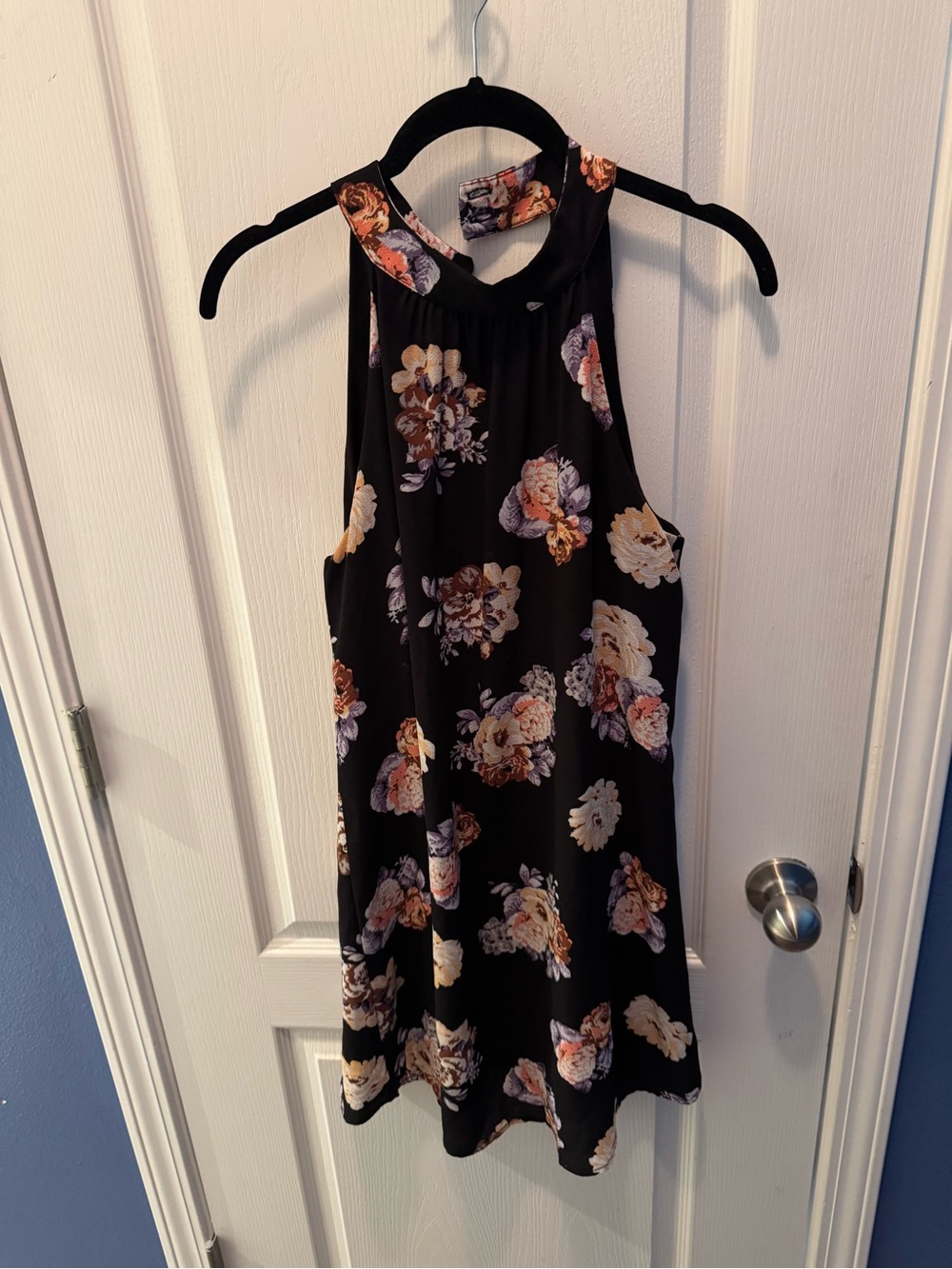entro Black Floral Halter Mini Dress